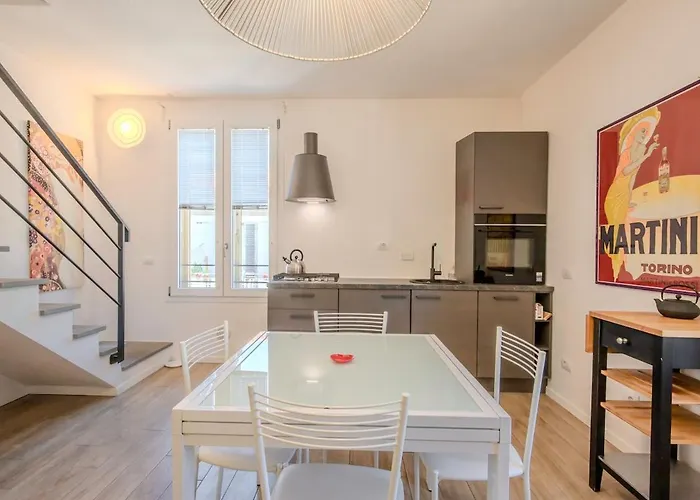 Apartament Contemporary House In *